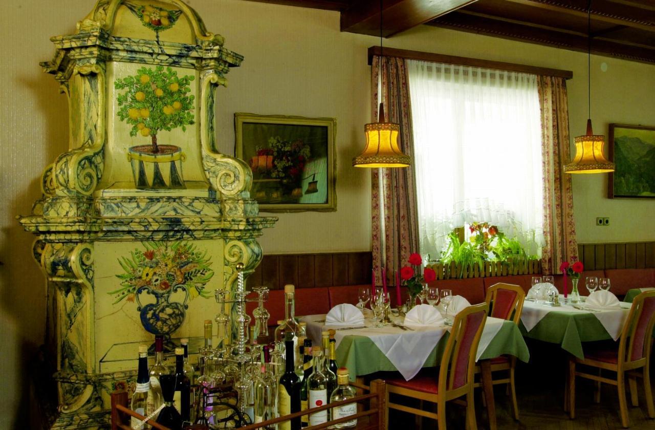 קאסטלרוטו Hotel Zum Turm מראה חיצוני תמונה