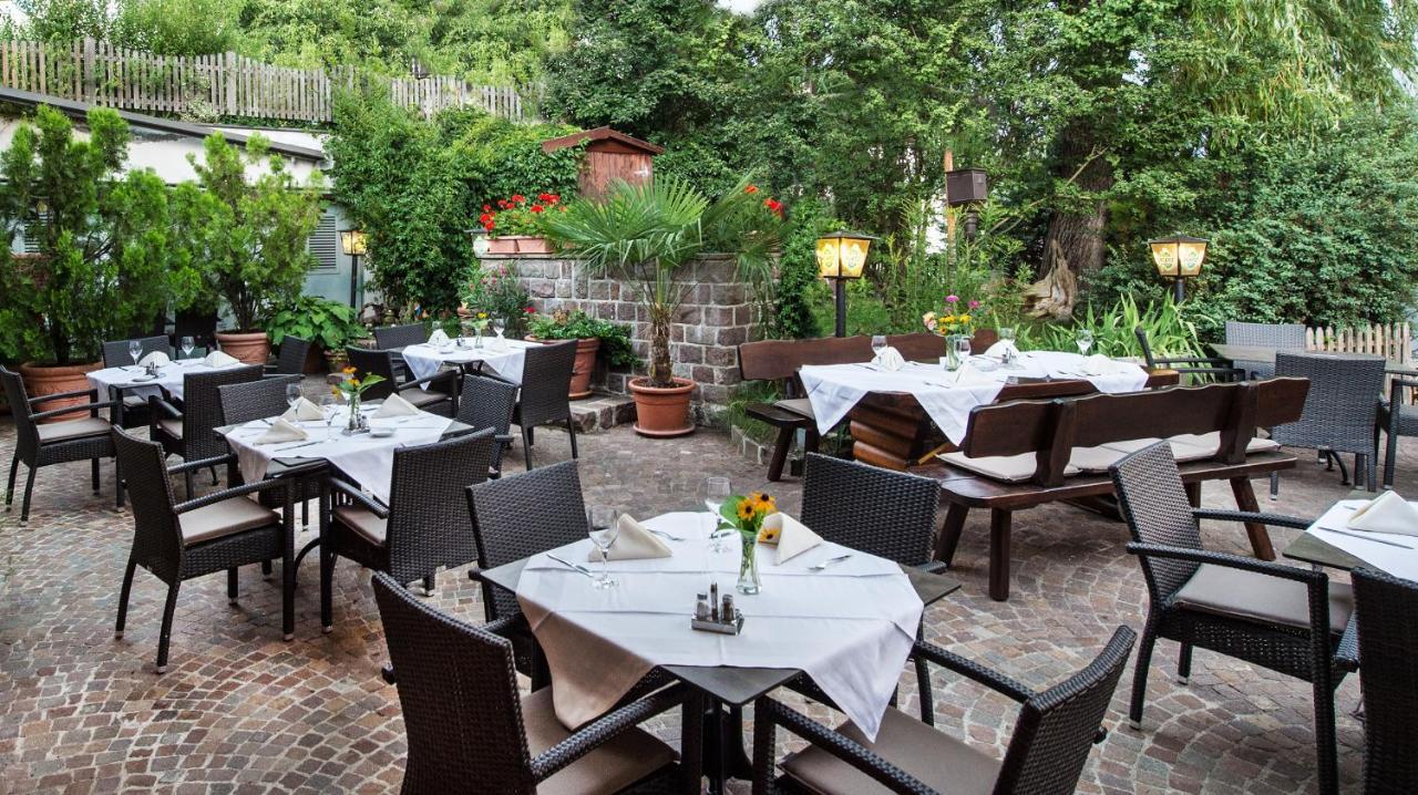 קאסטלרוטו Hotel Zum Turm מראה חיצוני תמונה