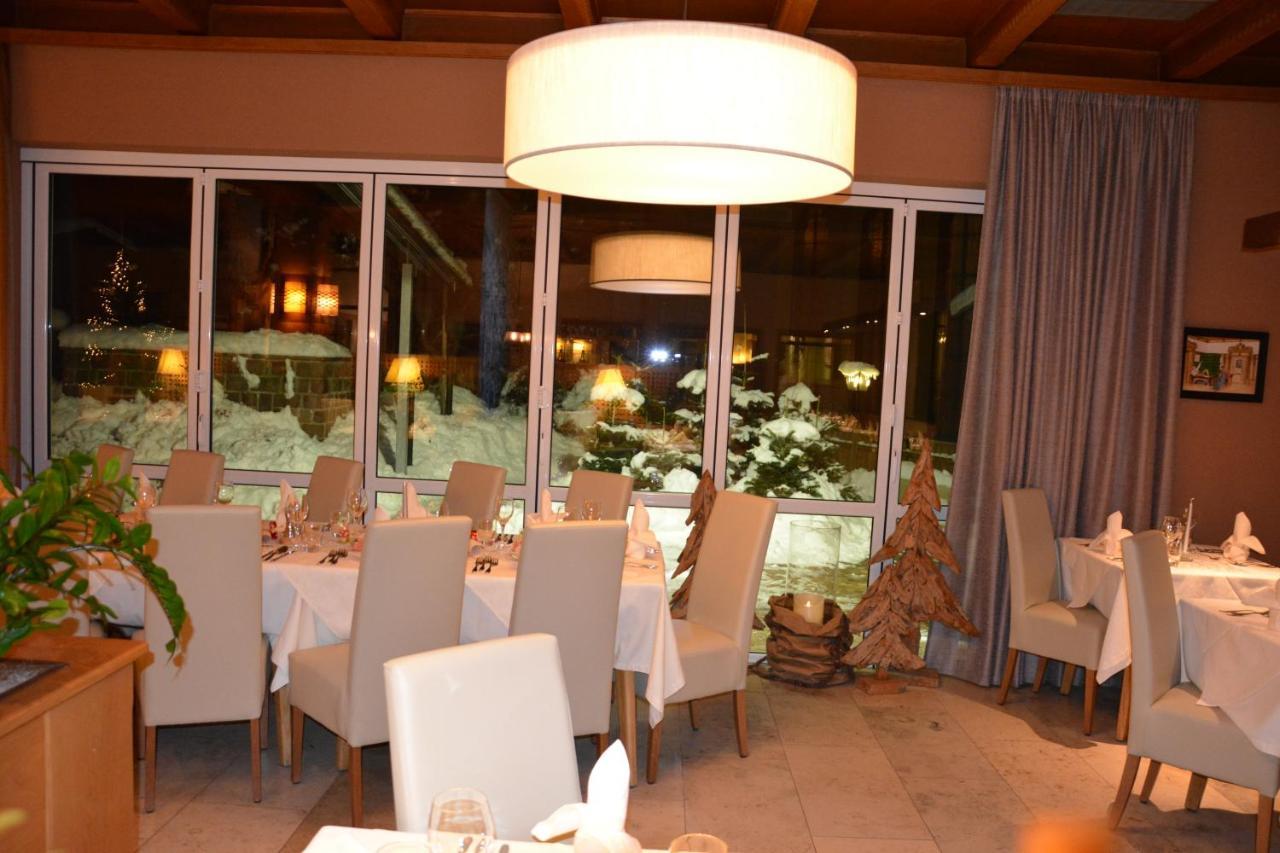 קאסטלרוטו Hotel Zum Turm מראה חיצוני תמונה