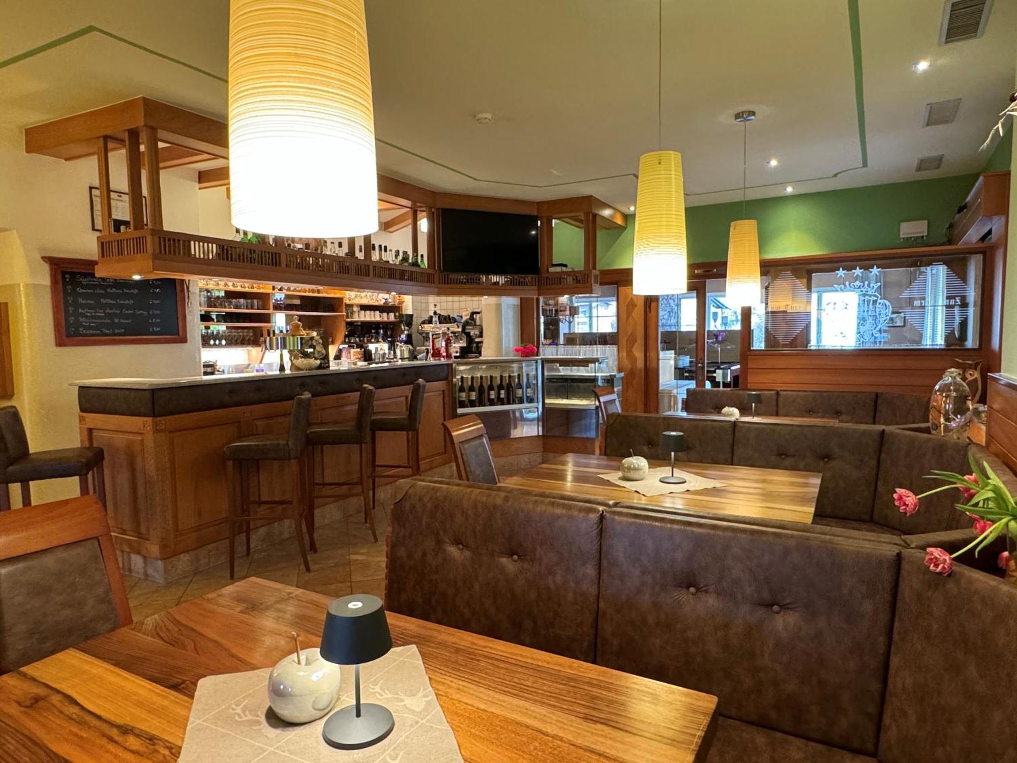 קאסטלרוטו Hotel Zum Turm מראה חיצוני תמונה